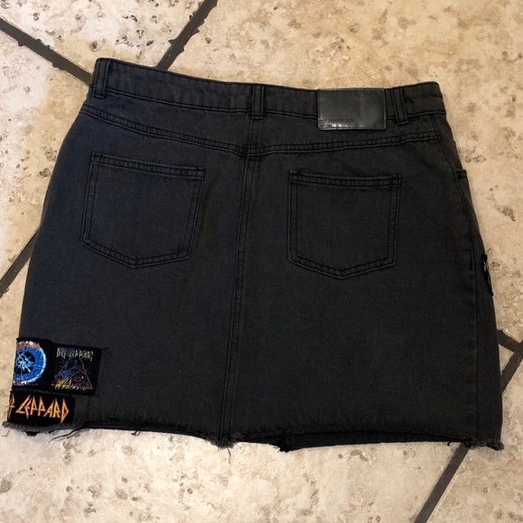 JunkFood Def Leopard denim mini skirt - Picture 2 of 5